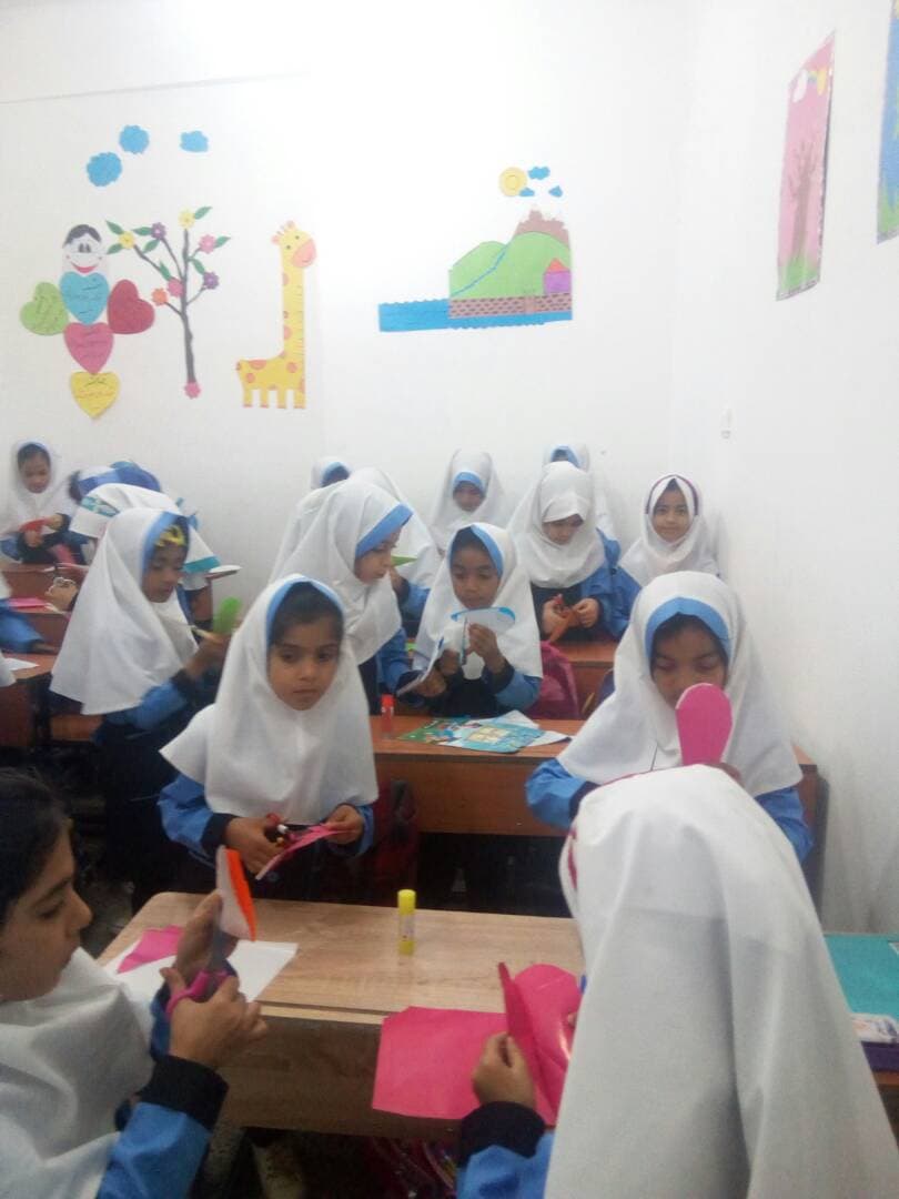 آمادگی و دبستان دخترانه غیر دولتی پیشرفت